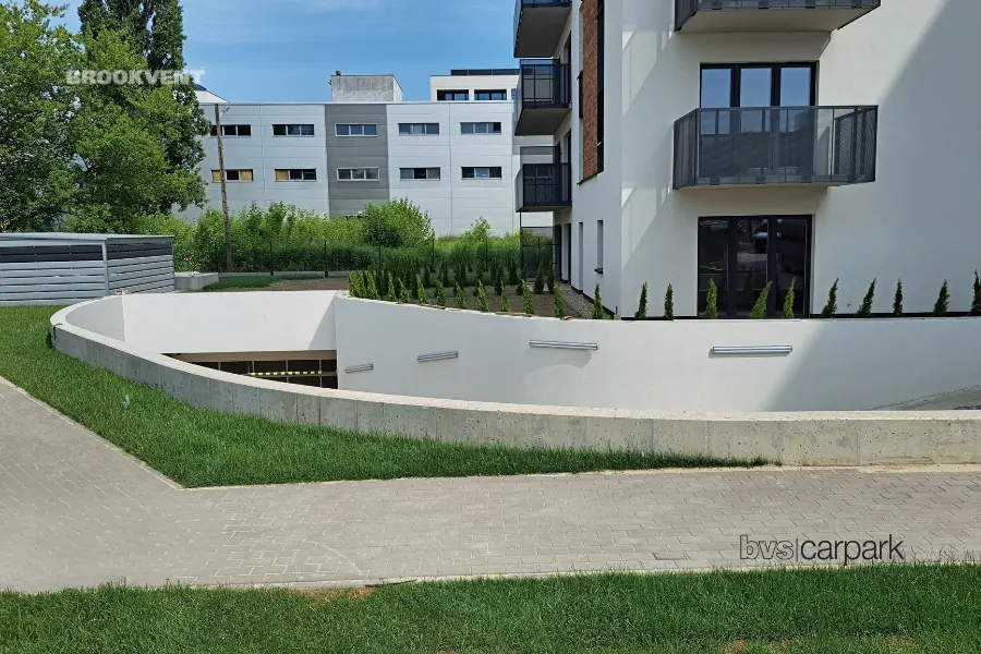 zjazd do parkingu podziemnego