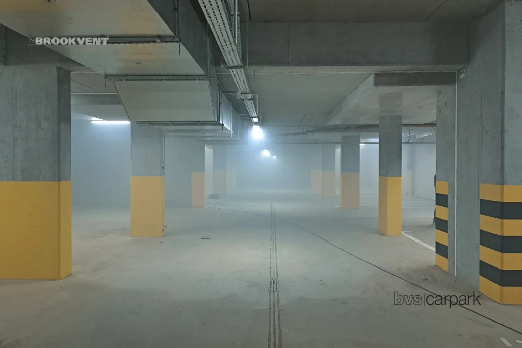 próba dymowa w garażu podziemnym